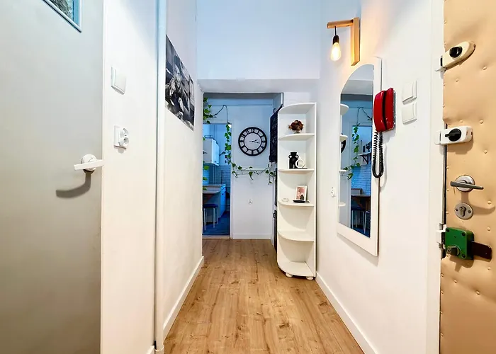 Dabrowskiego Centre By Bookinghost * Wroclaw